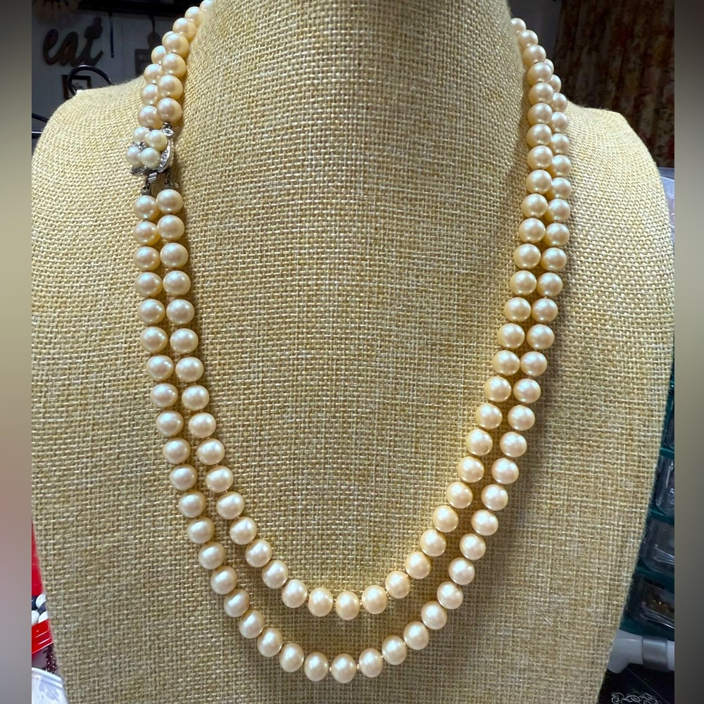 Vintage Glass Pearl Necklace